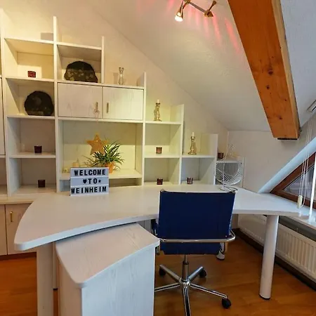 Grosse, Helle Wohnung Fuer Bis Zu 6 Personen Weinheim Exterior photo