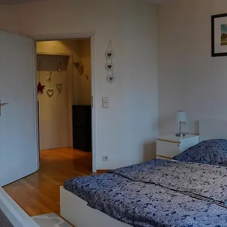 Grosse, Helle Wohnung Fuer Bis Zu 6 Personen Weinheim Exterior photo