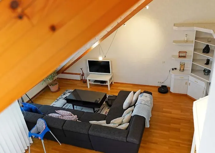 Grosse, Helle Wohnung Fuer Bis Zu 6 Personen