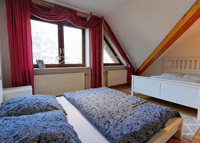 Grosse, Helle Wohnung Fuer Bis Zu 6 Personen