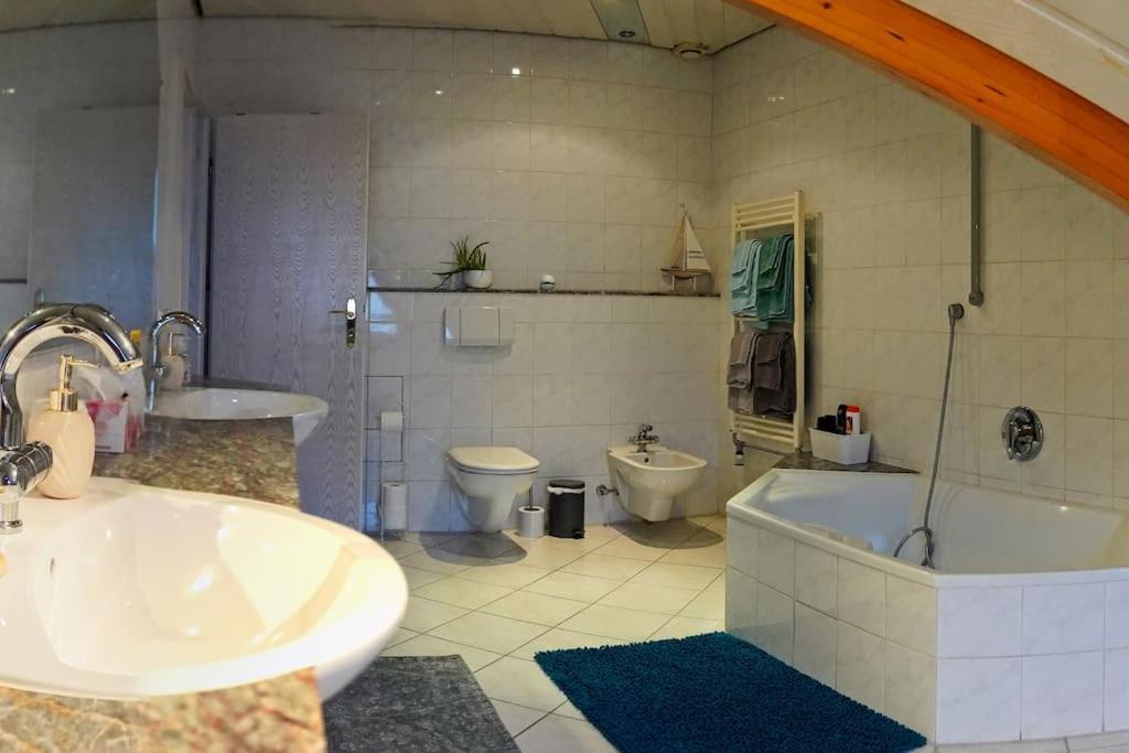 Grosse, Helle Fuer Bis Zu 6 Personen Apartment