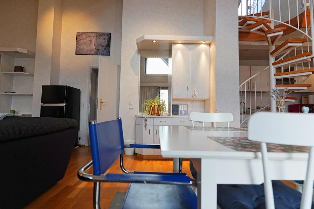 Apartment Grosse, Helle Fuer Bis Zu 6 Personen Weinheim