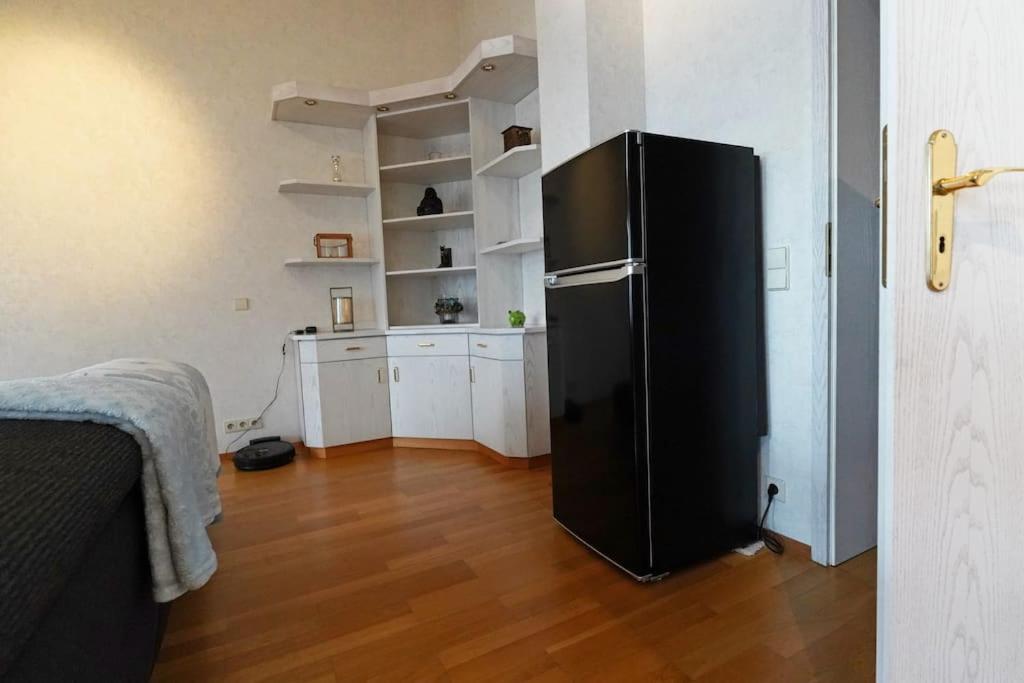 Grosse, Helle Fuer Bis Zu 6 Personen Weinheim
